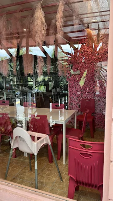 Mama One Stop Bakery & Cafe