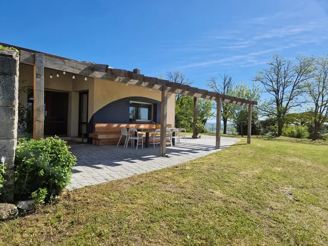 Place Des Amis Tombeboeuf
