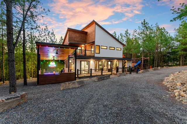 Slide ‘N’ Seek Retreat