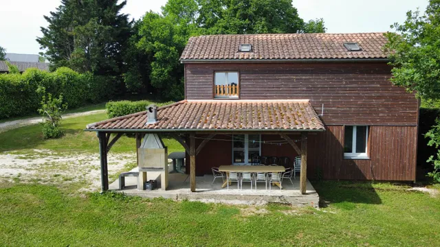 Au Relais de la Franval : Gîtes, auberge et ferme équestre