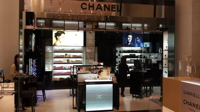 CHANEL PARFUMS BEAUTÉ