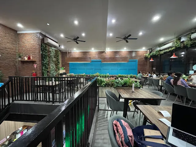 Solaria - TIS Square