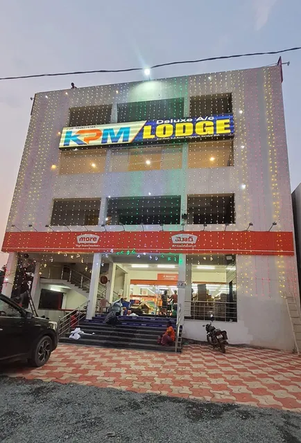 K P M Lodge
