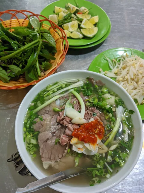 Quán Phở Gia Truyền 18A