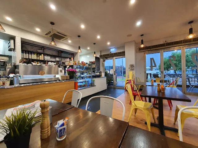 Cafe 2 Twenty Four