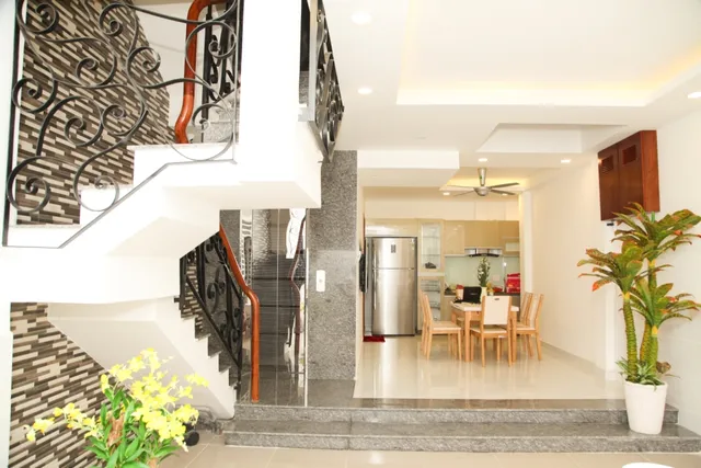 60P Luxury Apartment