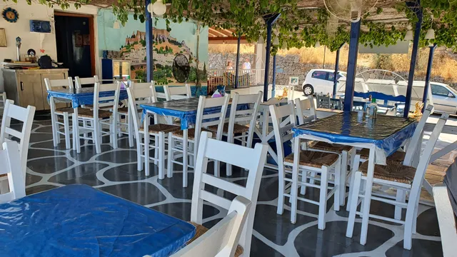 Oasis Beach Bar & Restaurant