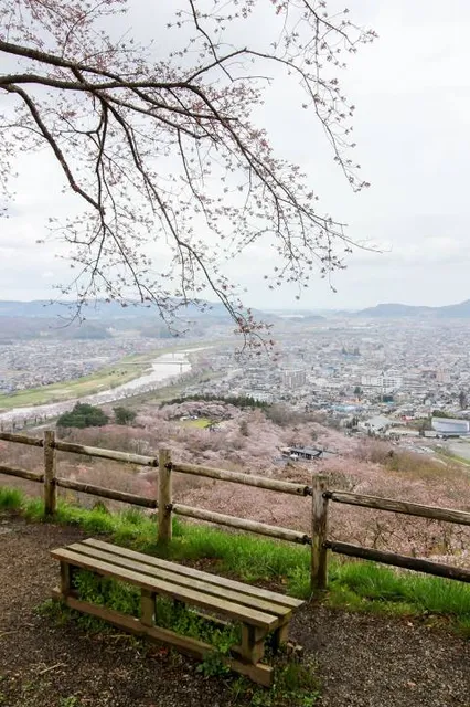 Funaoka Castle Ruins (Hitome Senbonzakura)