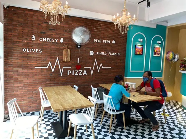 La Pino'z Pizza Sect-26 Gandhinagar, Gujarat