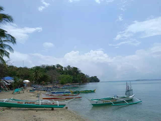 Balatasan Floating Cottage