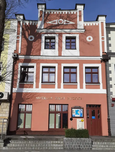 Muzeum Ziemi Puckiej im. Floriana Ceynowy Oddział "Kamienica Mieszczańska"