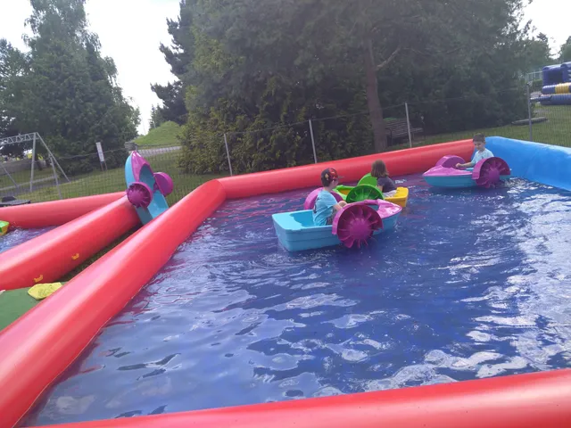 Športovo-zábavný areál