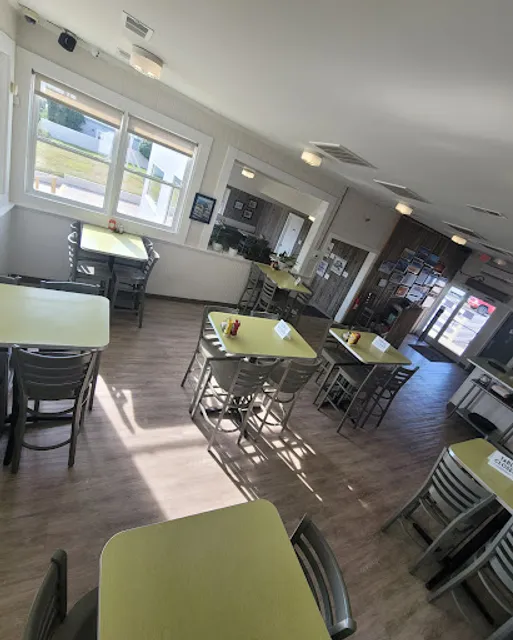 Oceanana Pier & Pier House Restaurant