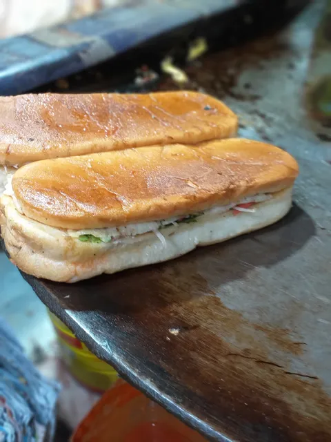 Younus snacks bar (younus bun kabab)