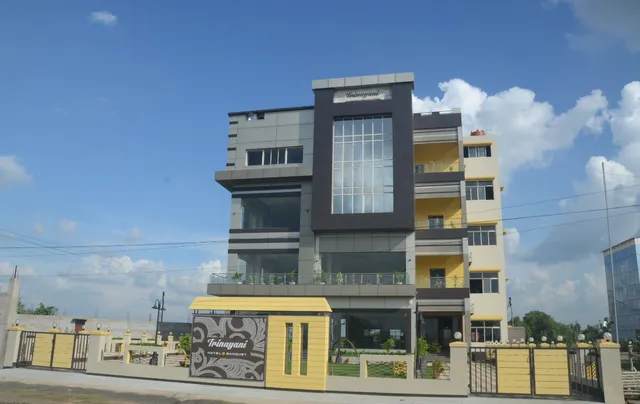 TRINAYANI HOTEL & BANQUET