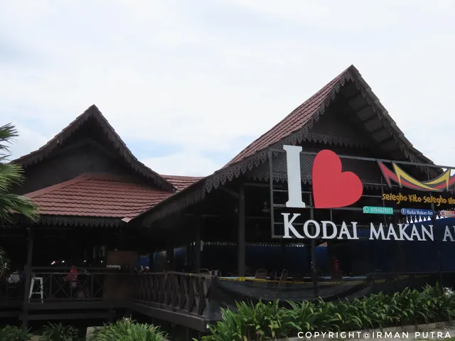 Perkampungan Budaya Terachi