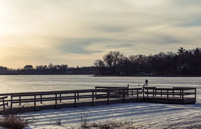 South Lindstrom Lake