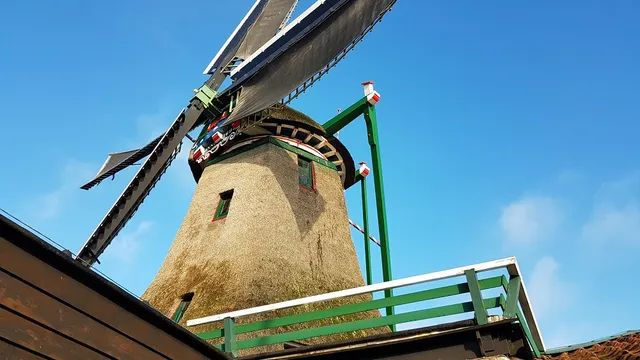 De Schoolmeester, Westzaan