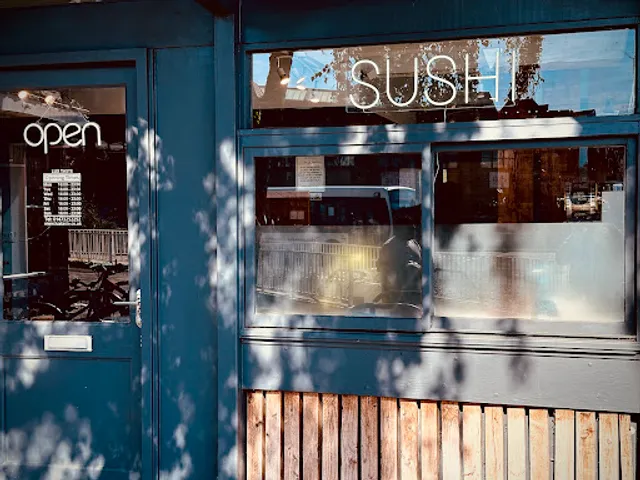 "LUX TASTE" Ipswich Sushi