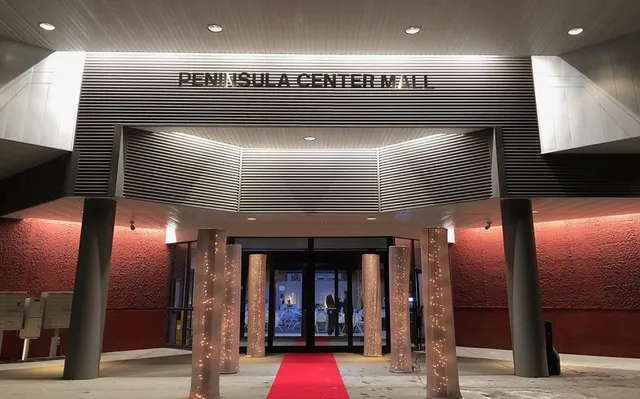 Peninsula Center Mall