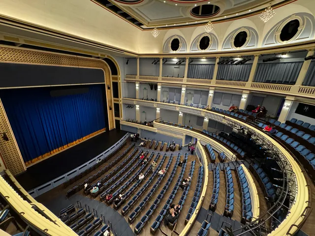 Brockman Hall For Opera