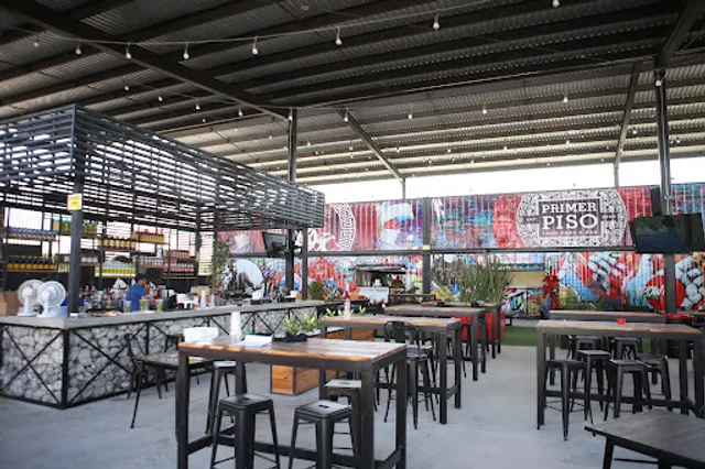 Primer Piso Food Park