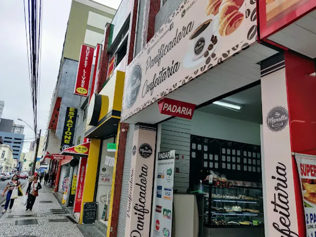 Manollo Pães e Confeitaria