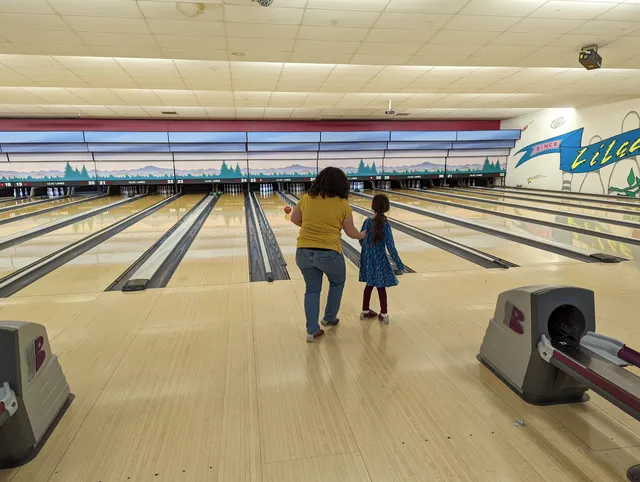 Lilac Lanes & Casino