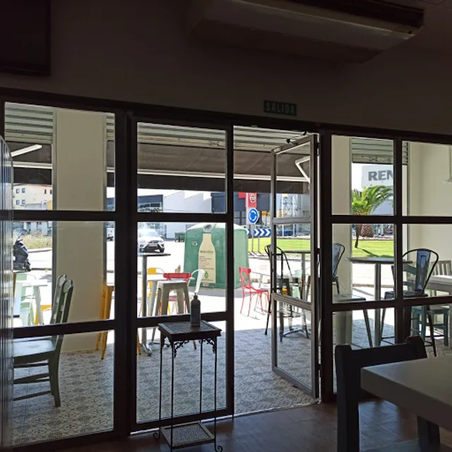 cafetería Las Cigueñas