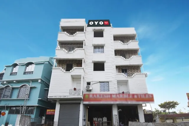 Super OYO Flagship Airport Comfort Stay
