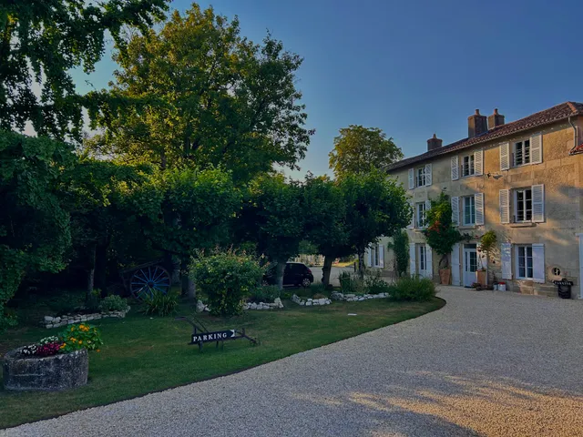 GITE LE REPAIRE DU CLAIN - 4 ETOILES