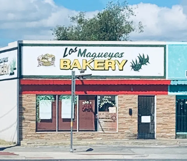Los Magueyes Bakery