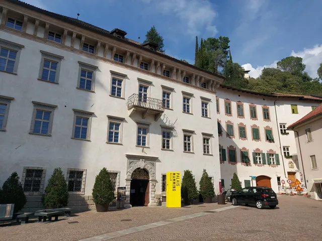 Palais Mamming Museum