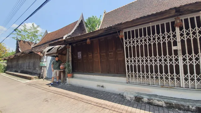 Trok Ban Chin (Ban Chin Alley)