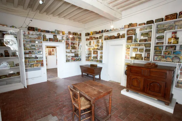 Musée des Arts Naïfs et Populaires de Noyers