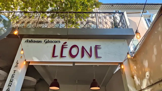 Leone Artisan Glacier