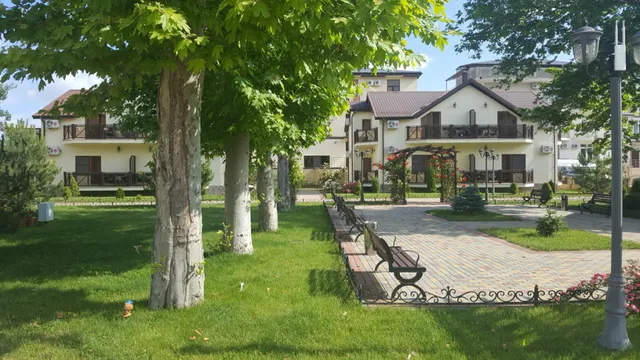 Otel' "Platan Rezort"