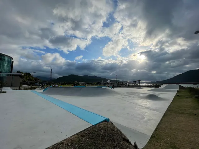 スケートパーク うみんぱ（スケートボード場）無料