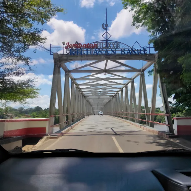Jembatan Hasan Basri