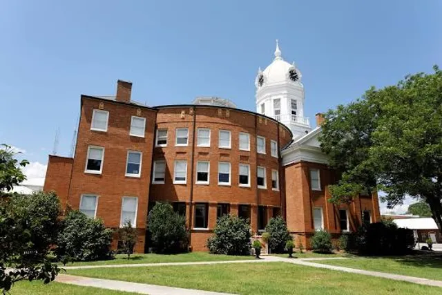 Old Courthouse Museum