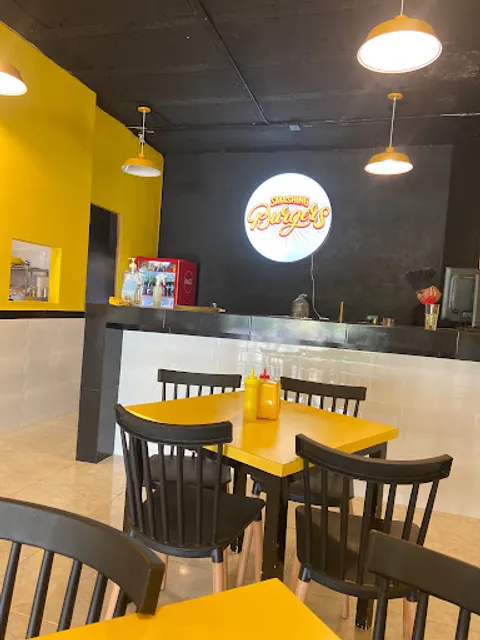 Smashing Burgers - Huayacan