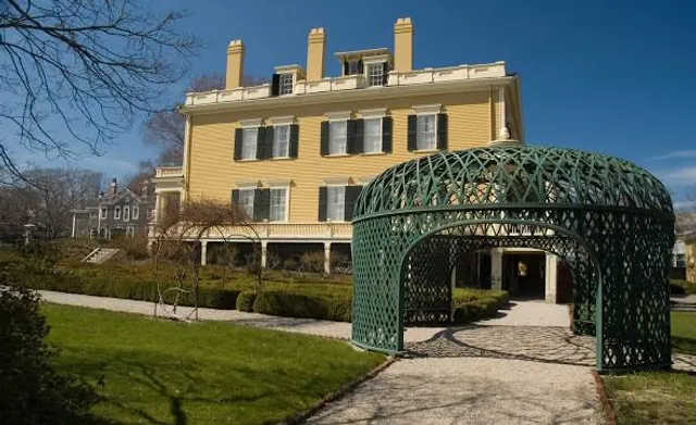 Rotch-Jones-Duff House and Garden Museum