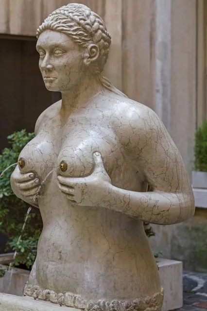 Fontana Delle Tette