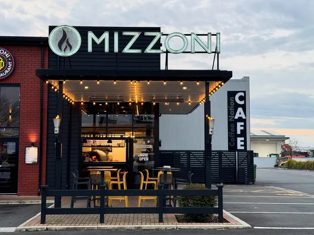 Mizzoni Woodfired Pizza | Pasta | Bar