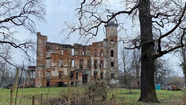 Ruine Schloss Auras