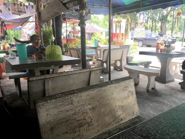 พี่ส้ม ร้านอาหารตามสั่ง