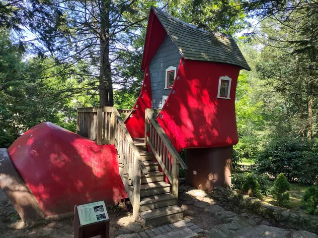 Benson's Wild Animal Farm Museum & Park Store