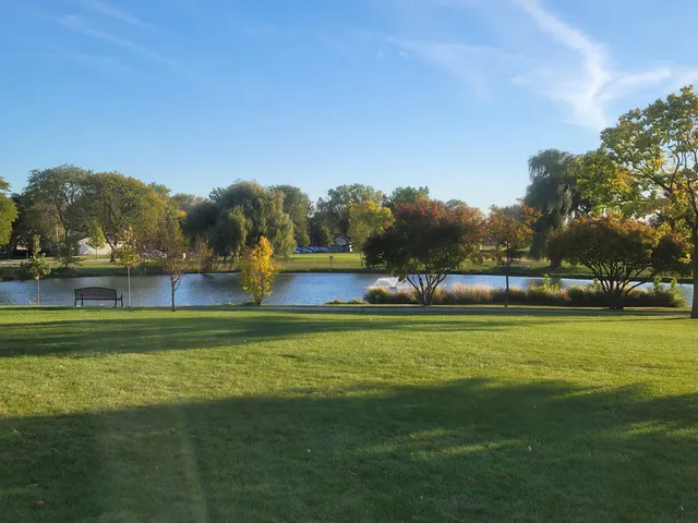 Lombard Park District - Madison Meadow