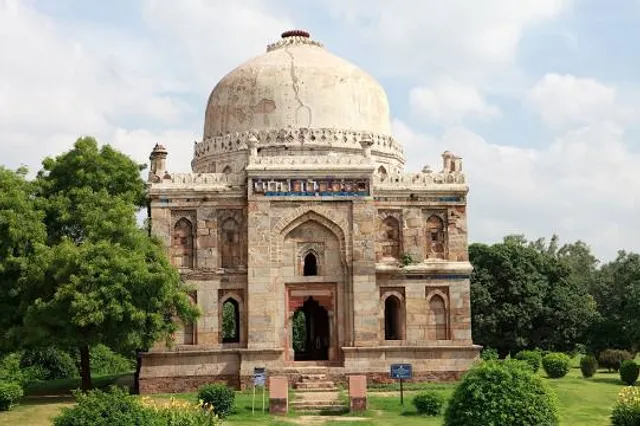Shish Gumbad