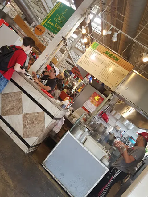 Lan Việt Restaurant